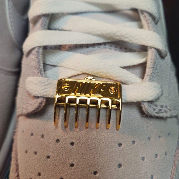 Nike Dunk Low SE 'Barbershop Grey' Hype Vault - Picture 4 of 12